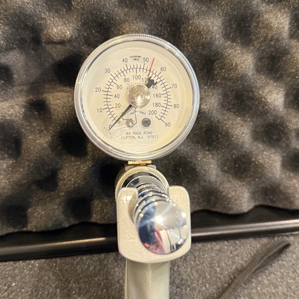 Therapeutic Instruments Hand Dynamometer - Picture 2 of 3